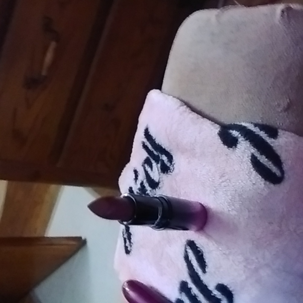 COPY - Mac bundle matte lipsticks some new with tags some new with out,never sw⦠- Picture 12 of 16